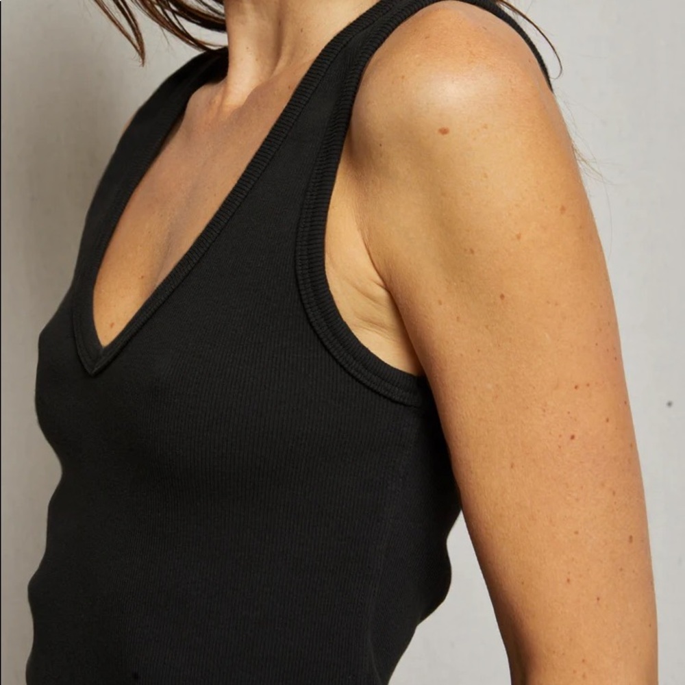 Perfectwhitetee Maria V neck ribbed tank
